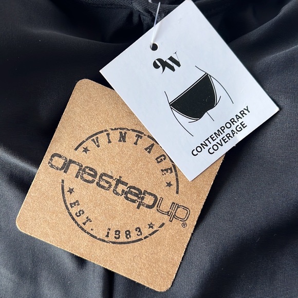 Nine West Women Swimsuit Black One Piece One Shoulder New Large - Picture 14 of 14